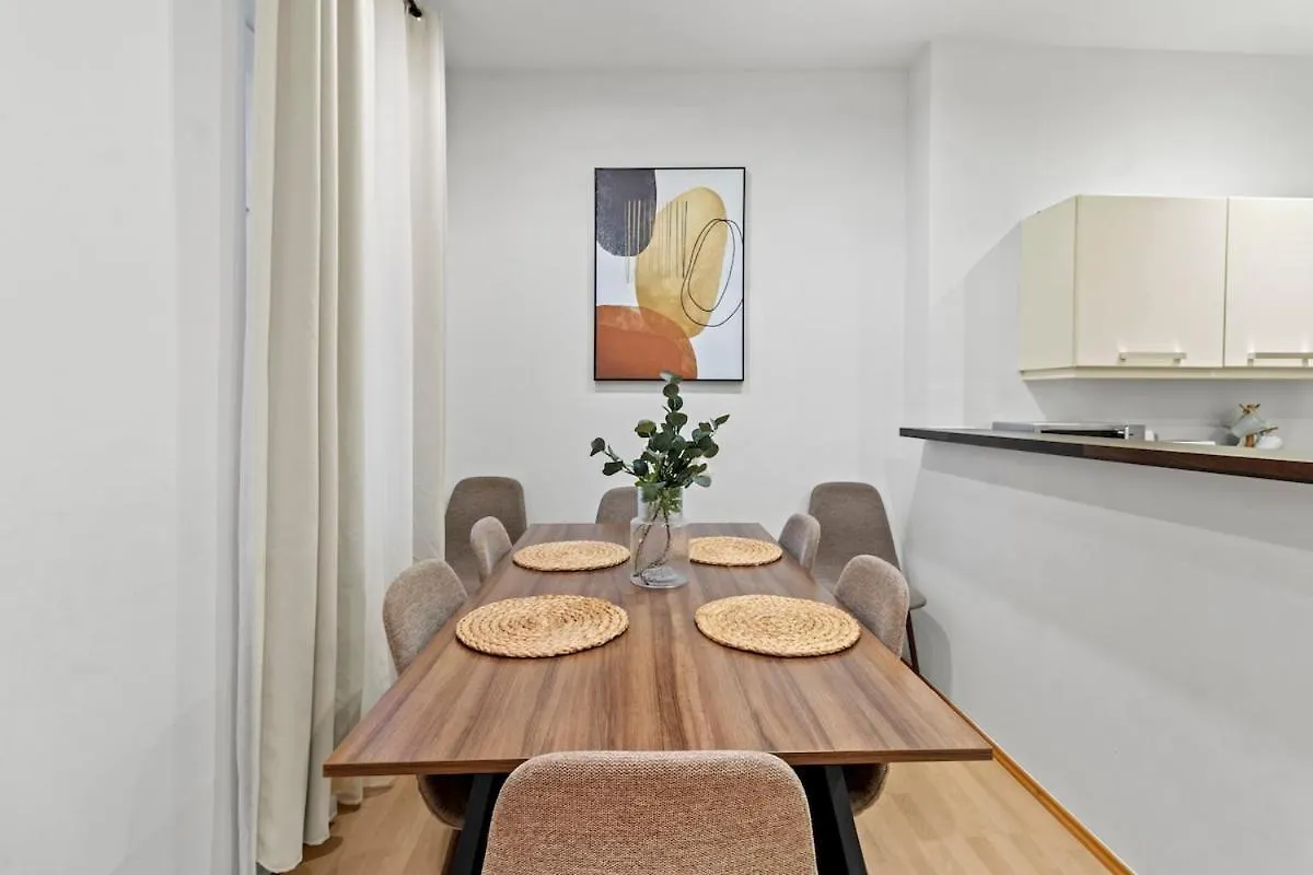 Apartment 10 Minutes To Metro I Next To Schoenbrunn I Wifi Vienna